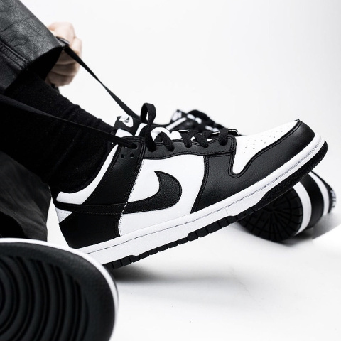 Nike Dunk Low - Panda CW1590-100