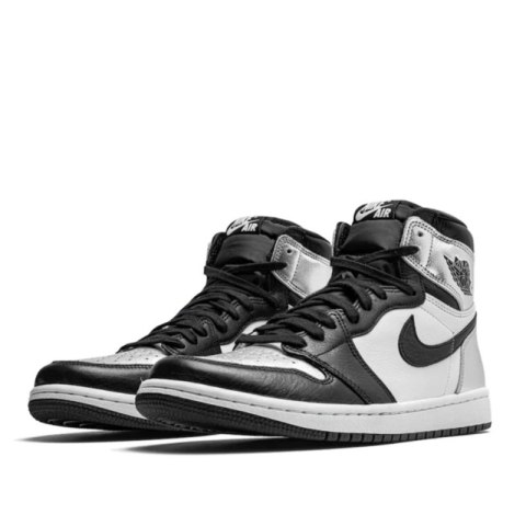 Air Jordan 1 Retro High OG "Silver Toe"