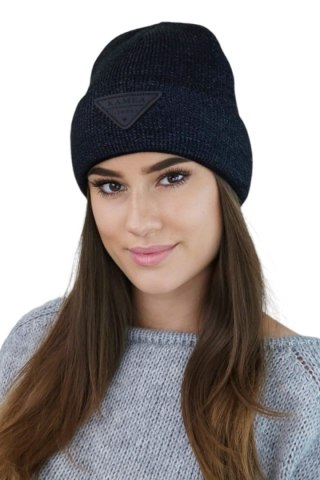 NAOMI beanie czapka zimowa z aplikacją kolor czarny - Kamea